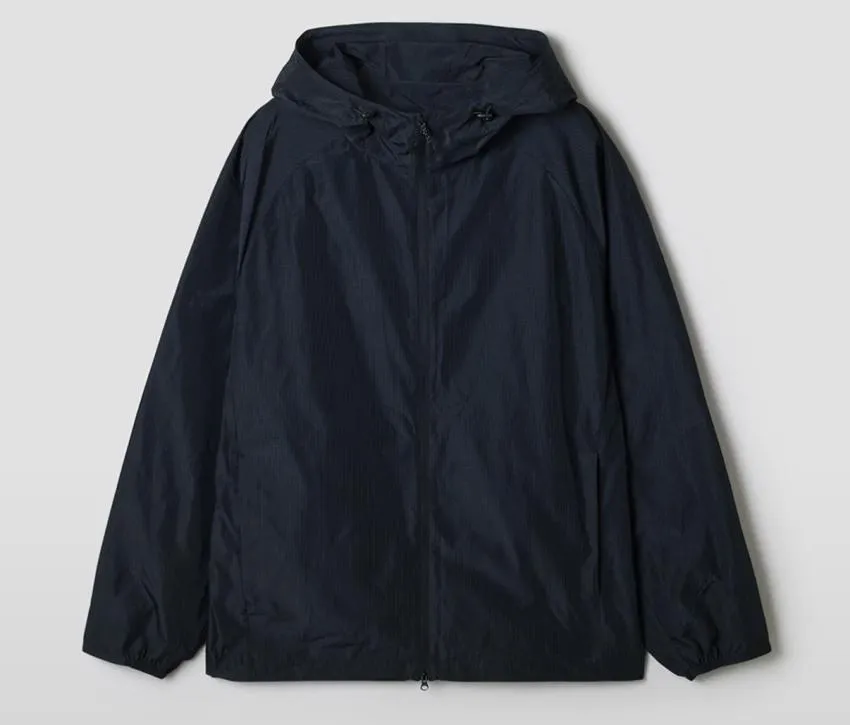 스파오 UV차단 패커블 윈드브레이커 ₩15,920