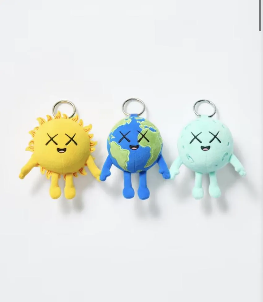 유니클로 카우스 유니버스 키링 3종